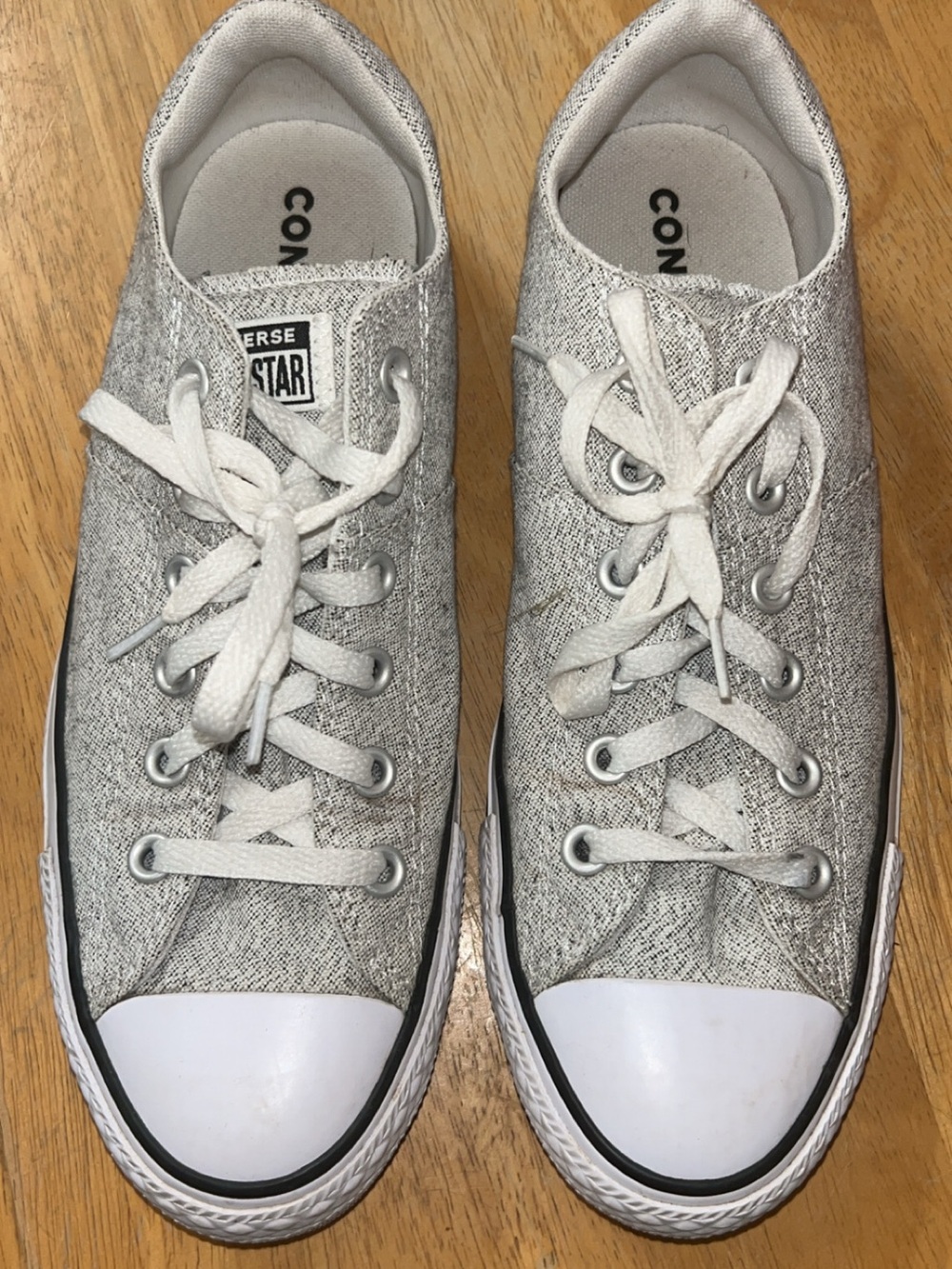 Converse - Picture 1 of 3